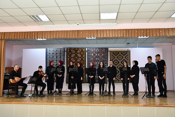 Gümüşhane’de Kursiyerlerden ‘Türk Müziği’ konseri