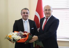 Gümüşhane Üniversitesinde rektörlük devir teslim töreni gerçekleştirildi