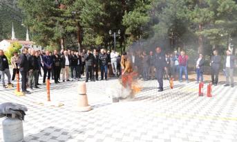 Gümüşhane Üniversitesinde yangın söndürme eğitimi ve tatbikatı gerçekleştirildi